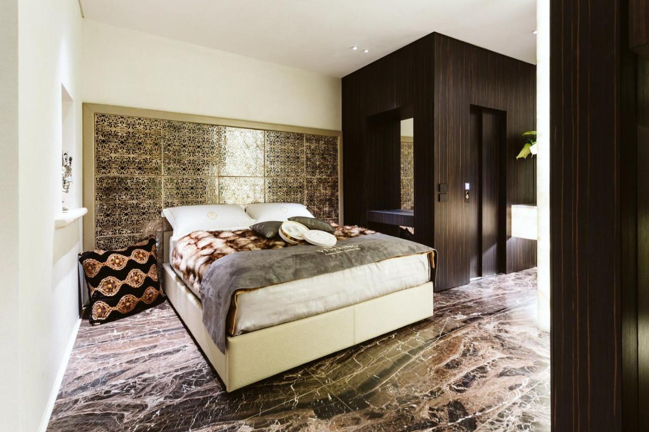 The Harbour - Luxury Living Bed & Breakfast Trani Bagian luar foto