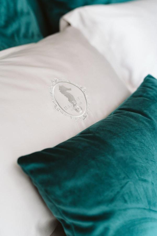 The Harbour - Luxury Living Bed & Breakfast Trani Bagian luar foto