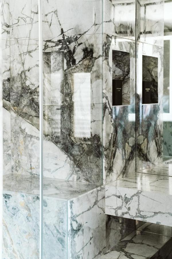 The Harbour - Luxury Living Bed & Breakfast Trani Bagian luar foto
