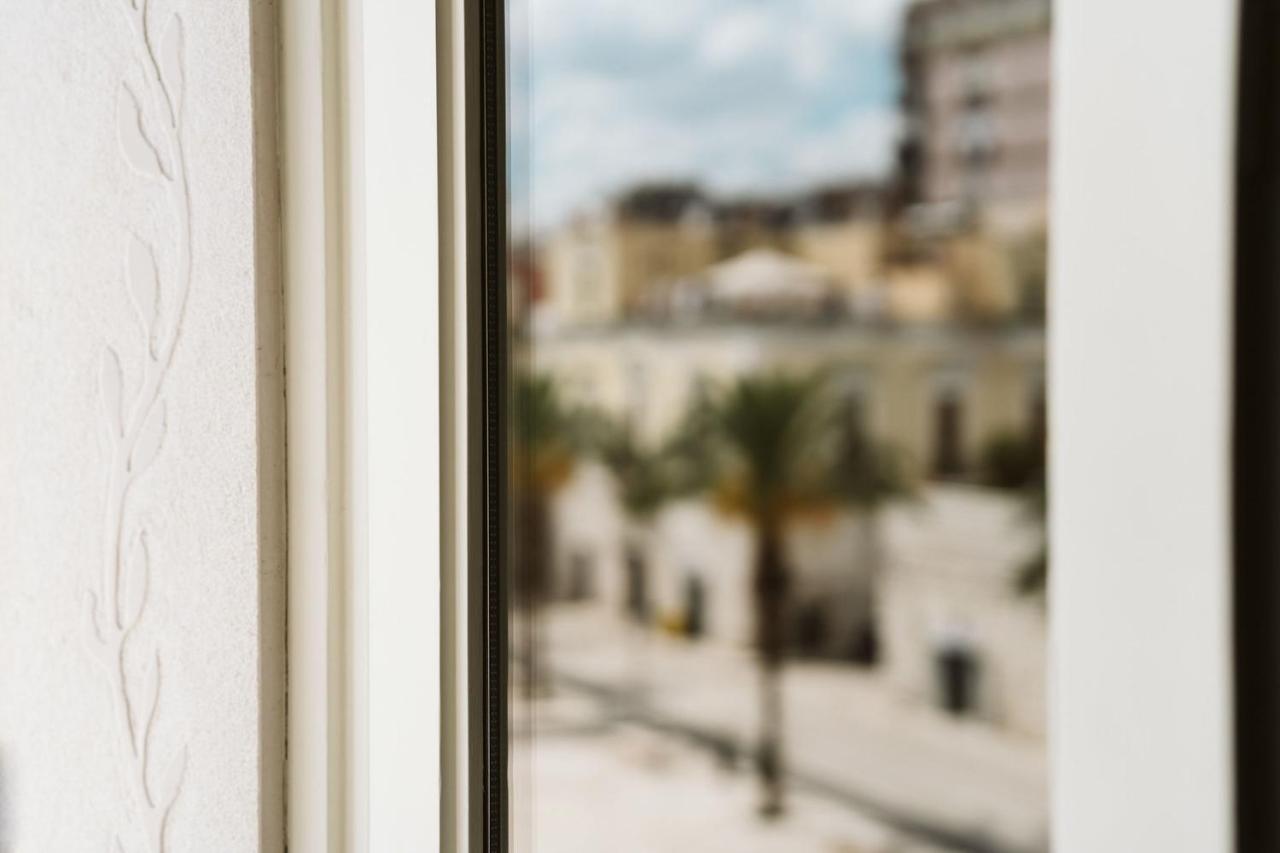 The Harbour - Luxury Living Bed & Breakfast Trani Bagian luar foto