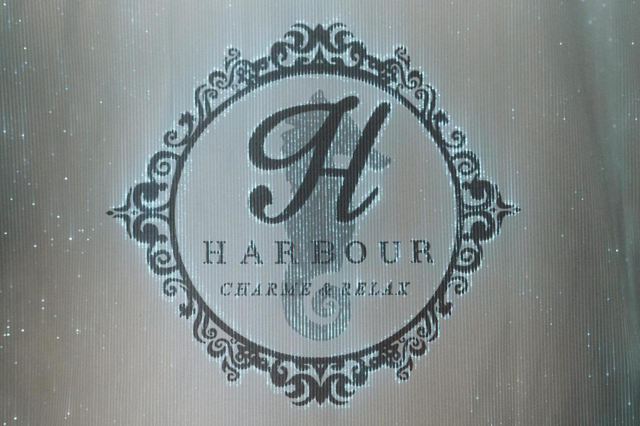 The Harbour - Luxury Living Bed & Breakfast Trani Bagian luar foto